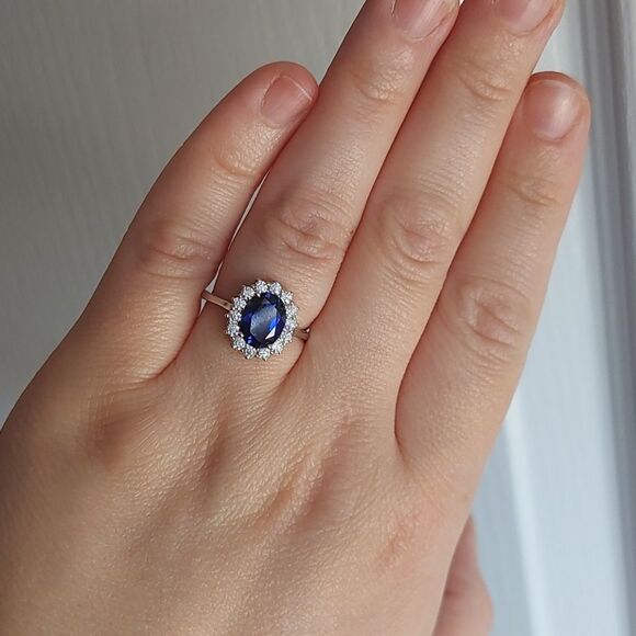 2.68 Carat Swiss Sapphire Sterling Silver  ring - Picture 6 of 11